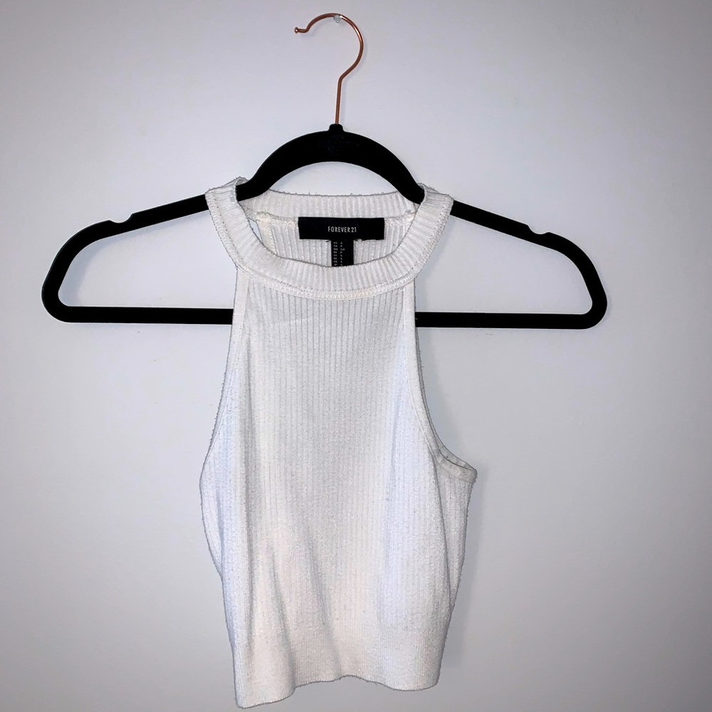 🤍 White halter top